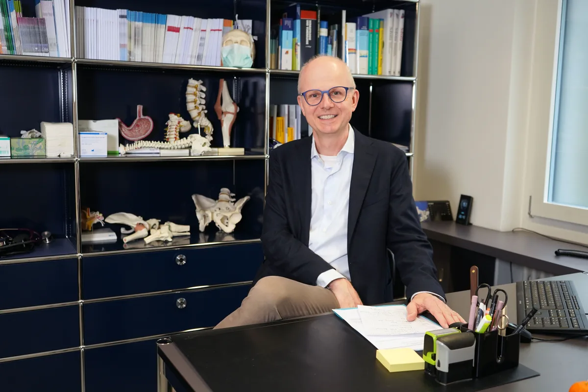 Hausarzt-Serie erster Teil, einordnendes Interview mit Dr. Res Kielholz, Uster, über die Zukunft der Hausärzte.